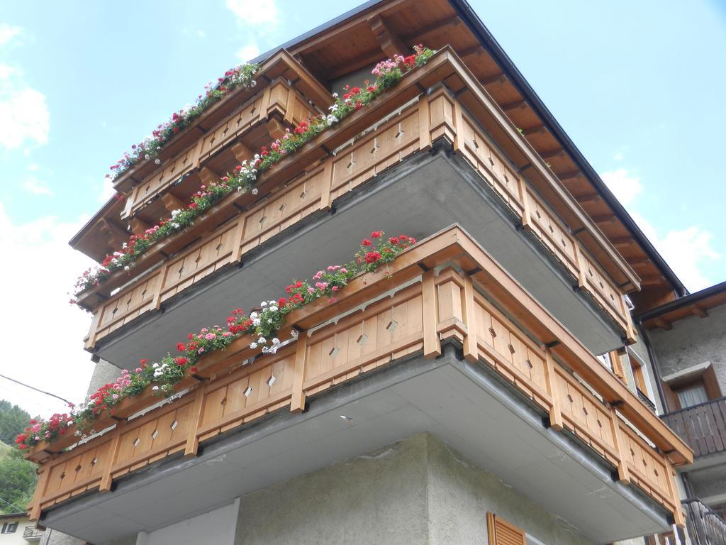 Casa Elda Daire Isolaccia Dış mekan fotoğraf